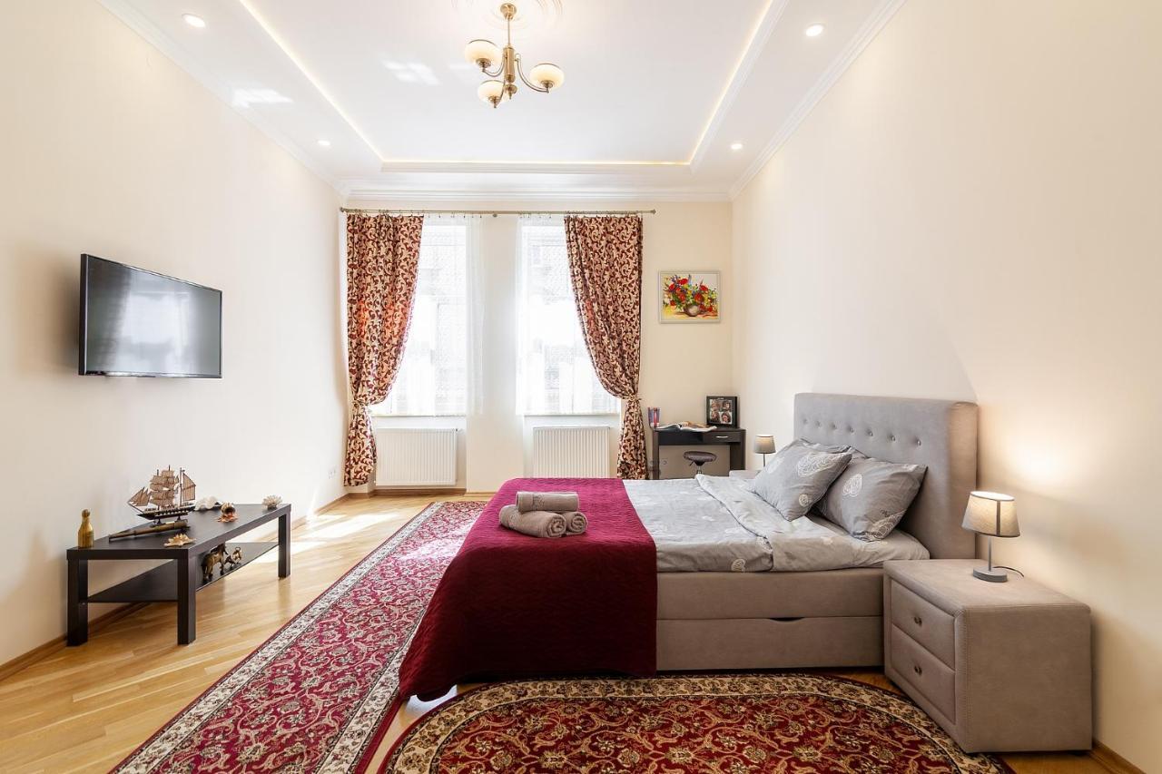 Apartment On Tamanska - Вулиця Дарії Гусяк Lviv Exterior foto