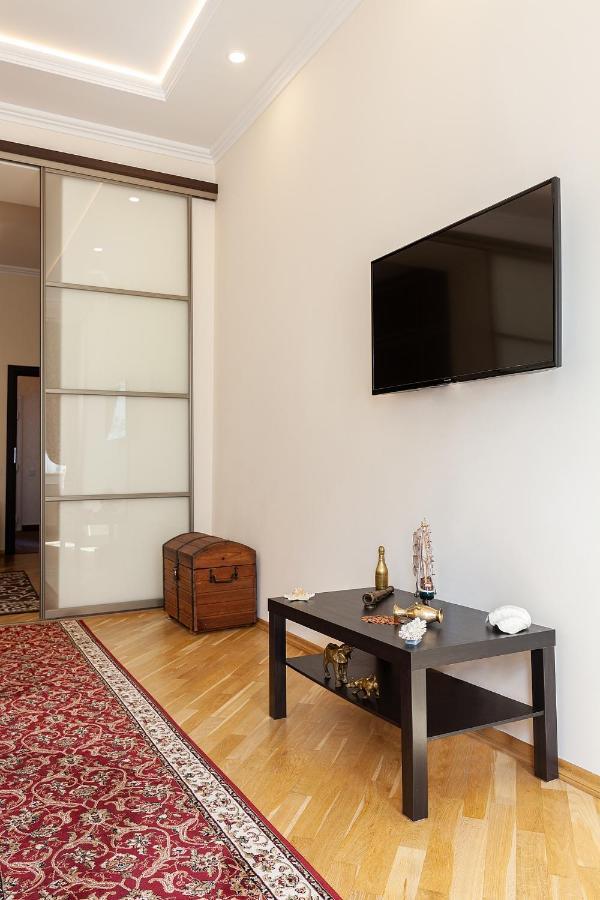 Apartment On Tamanska - Вулиця Дарії Гусяк Lviv Exterior foto