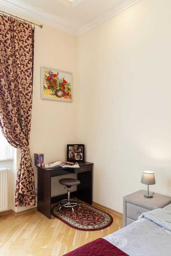 Apartment On Tamanska - Вулиця Дарії Гусяк Lviv Exterior foto