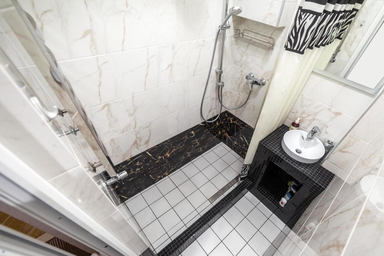 Apartment On Tamanska - Вулиця Дарії Гусяк Lviv Exterior foto